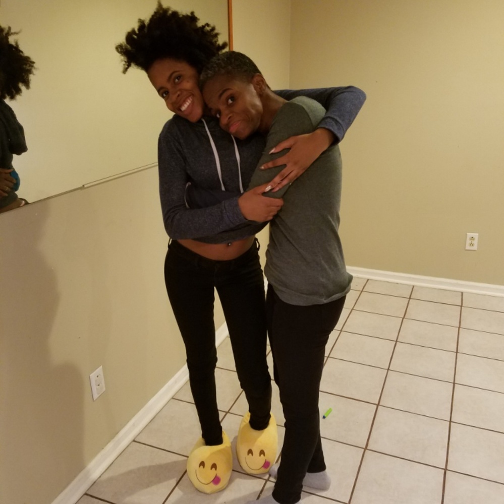 Hiiiii My name is Jahnia ! 👋🏾👋🏾